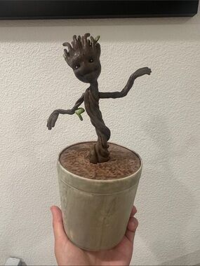 Disney Parks Marvel Baby Groot Guardians of the Galaxy Sipper Cup Disneyland